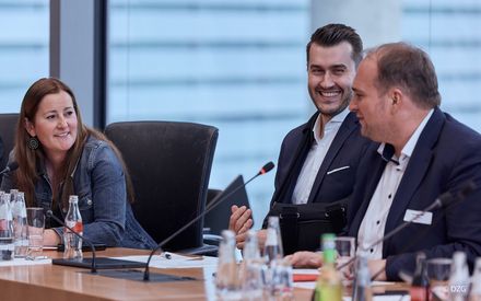 Sebastian Roloff MdB, Julian Joswig MdB und Janine Wissler MdB