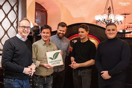 Ingo Winkler vom Ratskeller Leipzig erhält die GreenSign-Gastro-Zertifizierung für nachhaltige Gastronomie