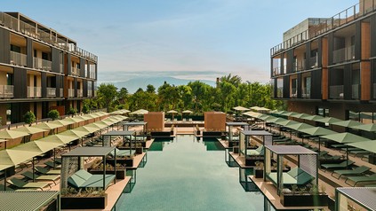 Poolbereich Falkensteiner Resort Gardasee