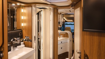 „Carthago Studio“ verbindet Reisemobil- und Hotel-Feeling. (Foto: © AMERON Collection)