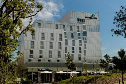 Das Motel One in Paris von außen