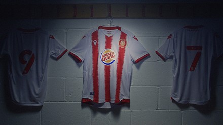 Trikot mit dem Logo Burger Queen