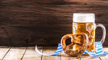 Mass Bier und eine Breze