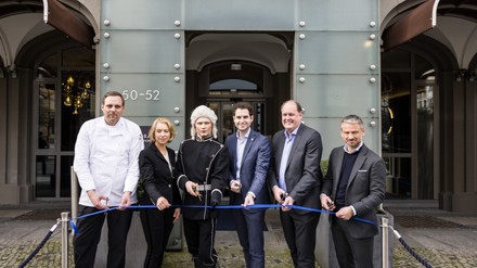 Florian Glauert (Küchenchef), Cristina Bastian (Agentur Pressence Luc), Thomas Duxler (Hotel Manager), Morten Skumsrud (Marriot Hotel), Michael Wagner (Managing Partner MHP). (Foto: © Hotel Luc)