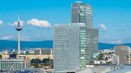 Ab 1. April 2022 wird MHP Hotel das Luxushotel im Frankfurter „Palais Quartier“ führen. (Foto: © picture alliance / Westend61 | Martin Moxter)