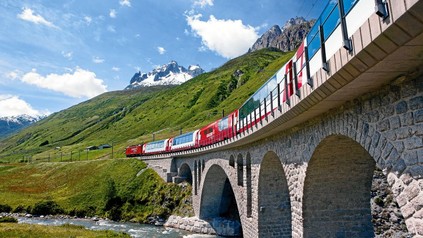 Ein Zug in der Schweiz