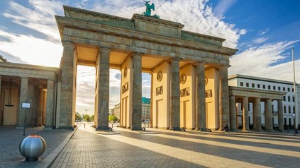 Der Triumphbogen im Sonnenlicht