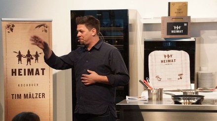 Tim Mälzer in Küche