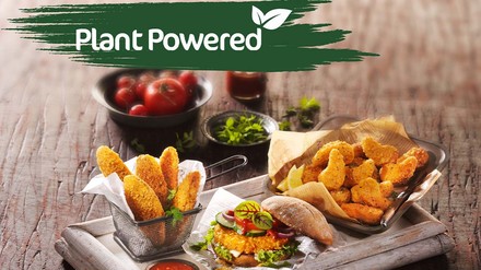 Das pflanzliche Profi-Sortiment: die neue Foodworks Snack-Range „Plant Powered Ch!cken Style“. (Foto: © OSI)