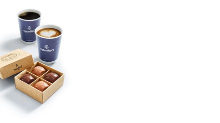 Dallmayr Heißgetränke-Spezialitäten und Pralinen Packung