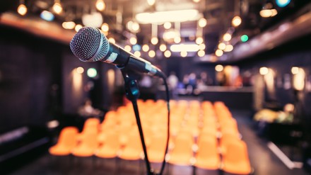 Ein leerer Veranstaltungsraum