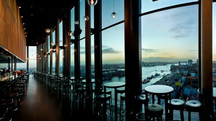 SkylineBar20upEmpireRiversideHotel