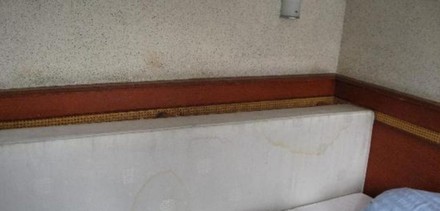 Schmutzige Hotelmatratze