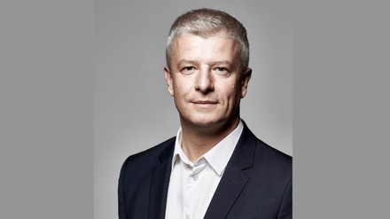 Arno Schwalie war zuletzt CEO von Korian, dem Marktführer in der Altenpflege, und verfügt über eine sehr umfangreiche Hotellerie-Expertise, die er in verschiedenen Führungspositionen bei Radisson und Design Hotels gesammelt hat. (Foto: © Lindner Hotels)