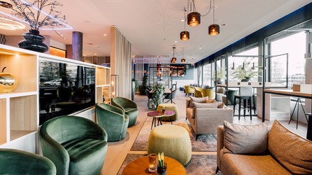 Lobby des Leonardo Zurich Airport