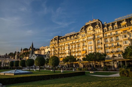 Luxushotel Schweiz Außenansicht