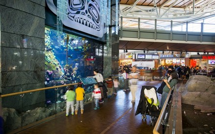 Terminal Vancouver International Airport mit Aquarium