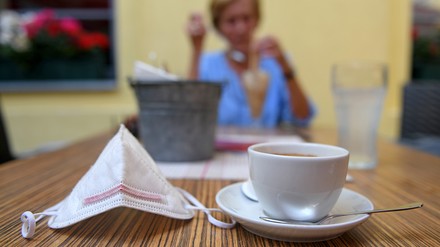 Abstandsgebot und Maskenpflicht – das sind die laut OVG außer Vollzug gesetzten Schutzmaßnahmen