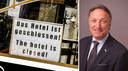 Jürgen Gangl, 1. Vorsitzender der Hoteldirektorenvereinigung Deutschland; Schild auf dem „Hotel geschlossen“ steht