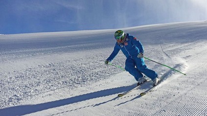 Skifahrer auf Piste