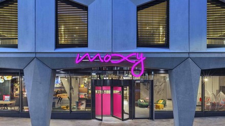 Das neue Moxy-Hotel von außen