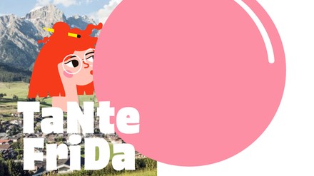 Figur „Tante Frida“ macht eine Kaumgummiblase