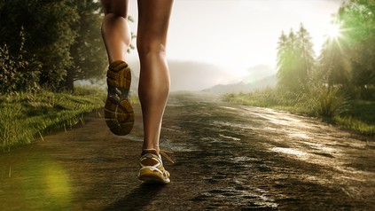 Joggerin im Wald
