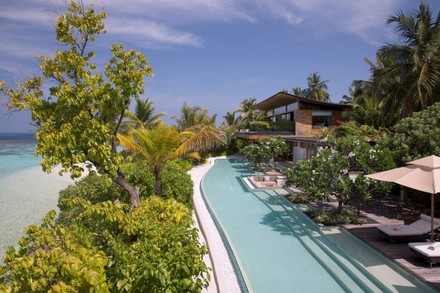 Haus am Strand mit Pool