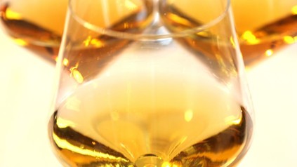 Drei Gläser mit Wein