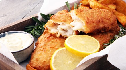 Nahaufnahme von panierten Fischstäbchen