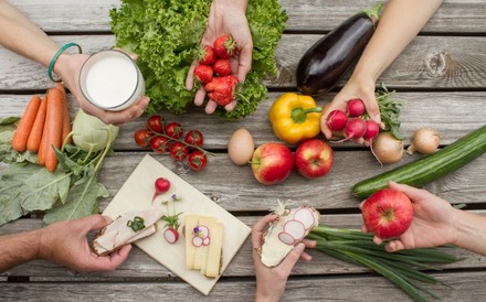 Auswahl an Obst und Gemüse