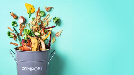 Lebensmittelabfall und Kompost-Eimer