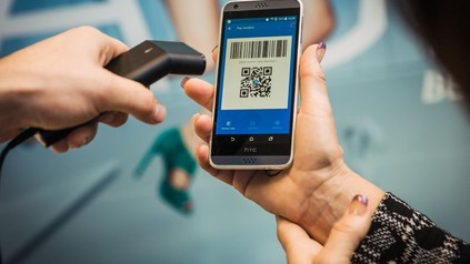 Kunde bezahlt per Handy-App