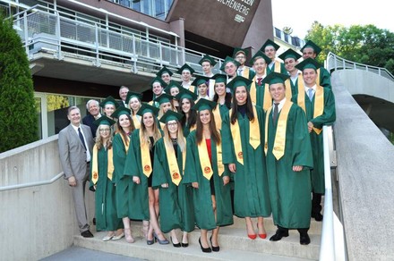 91 frisch gebackene Tourismusexperten von den Tourismusschulen Bad Gleichenberg