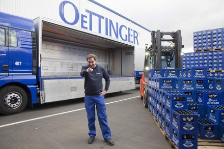 Oettinger LKW Paletten mit Bier