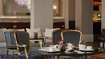 Lounge des Hotel Schweizerhof in Bern