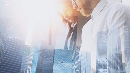 Mann und Frau Skyline