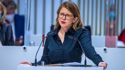 Mecklenburg-Vorpommerns Justizministerin Katy Hoffmeister will die Rechte von Reisenden stärken. (Foto: © picture alliance/dpa/dpa-Zentralbild | Jens Büttner)
Mecklenburg-Vorpommerns Justizministerin Katy Hoffmeister