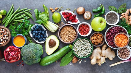 Vollwertige, gesunde Ernährung, Obst und Gemüse, Nüsse etc.