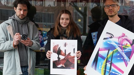 René Piroth (r-l), Anne Stein und Fotograf Stefan Schoder