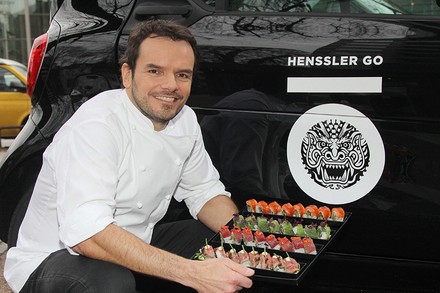 Steffen Henssler bei der Eröffnung des Restaurants und Lieferdienstes Henssler GO in Hamburg Rotherbaum.