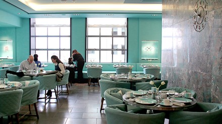 Blick in das Blue Box Café bei Tiffany’s in New York