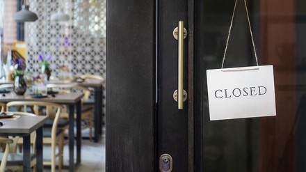 Tür mit Closed Schild