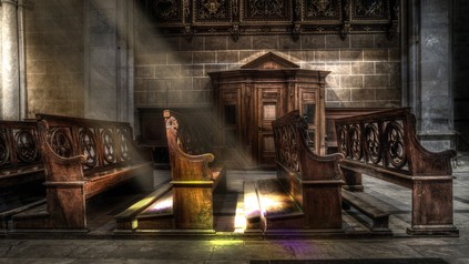 Eine leere Kirche