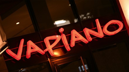 Vapiano-Leuchtschild