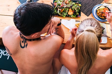 Nacktrestaurant in Frankreich