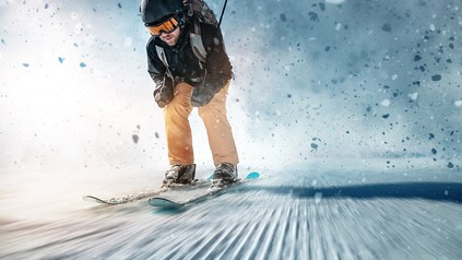 Ein Skifahrer auf der Piste