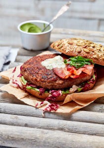 SuperBurger_mit_Crispy_Bacon_kl