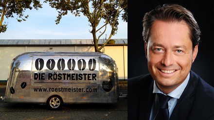 Max Wieberneit, CEO von Die Röstmeister, mit dem Röstmobil