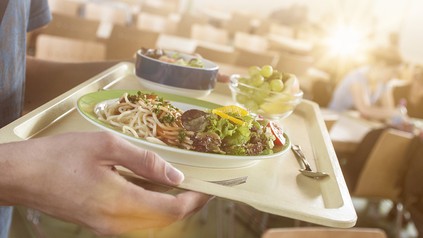 Salatbuffet in einer Kantine